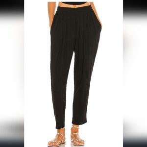 Indah Tarah pleaded trousers size xsmall C1